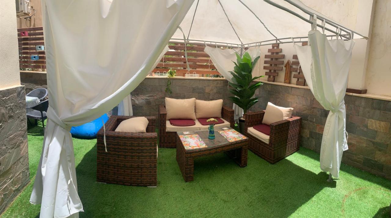 Apartment With A Private Garden In New Каир Экстерьер фото